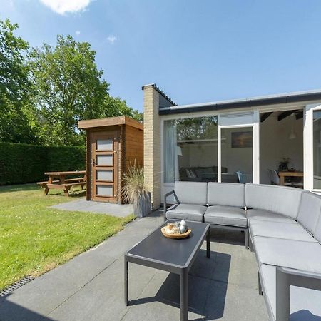 Contemporary Bungalow With Garden Sint Maartensvlotbrug Екстериор снимка
