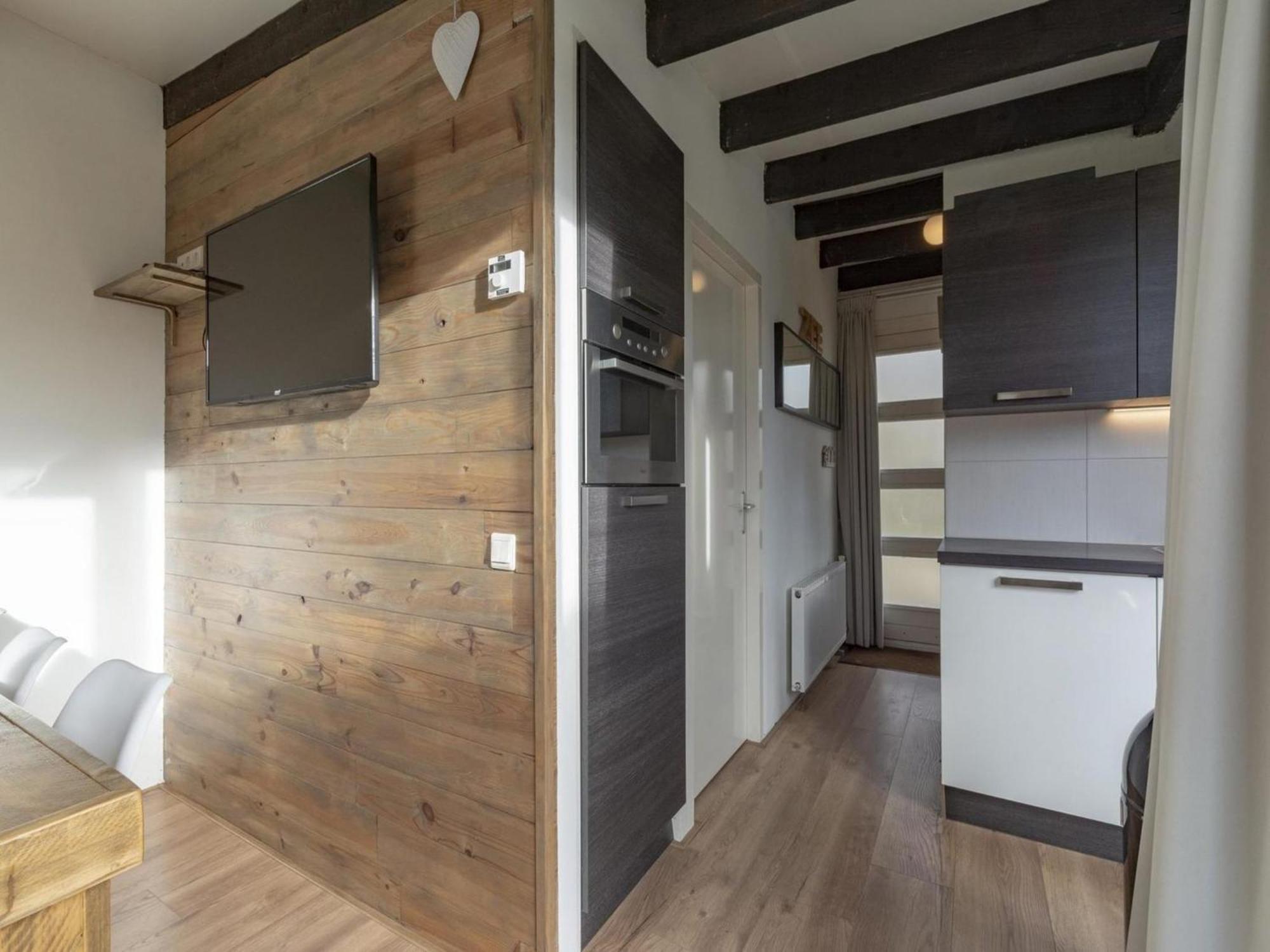 Contemporary Bungalow With Garden Sint Maartensvlotbrug Екстериор снимка